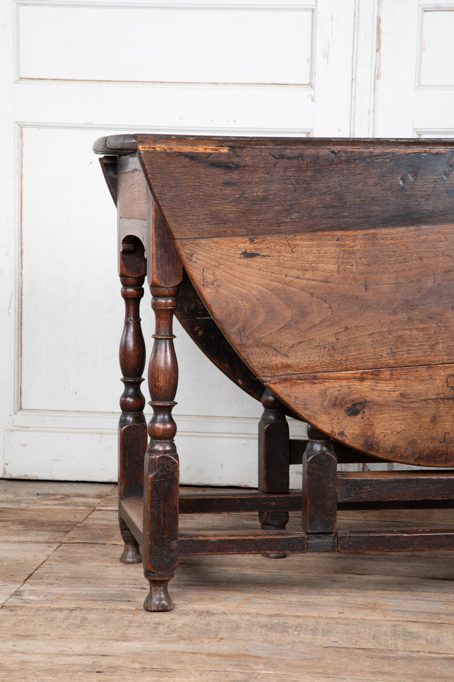 Country Oak and Elm Gateleg Table