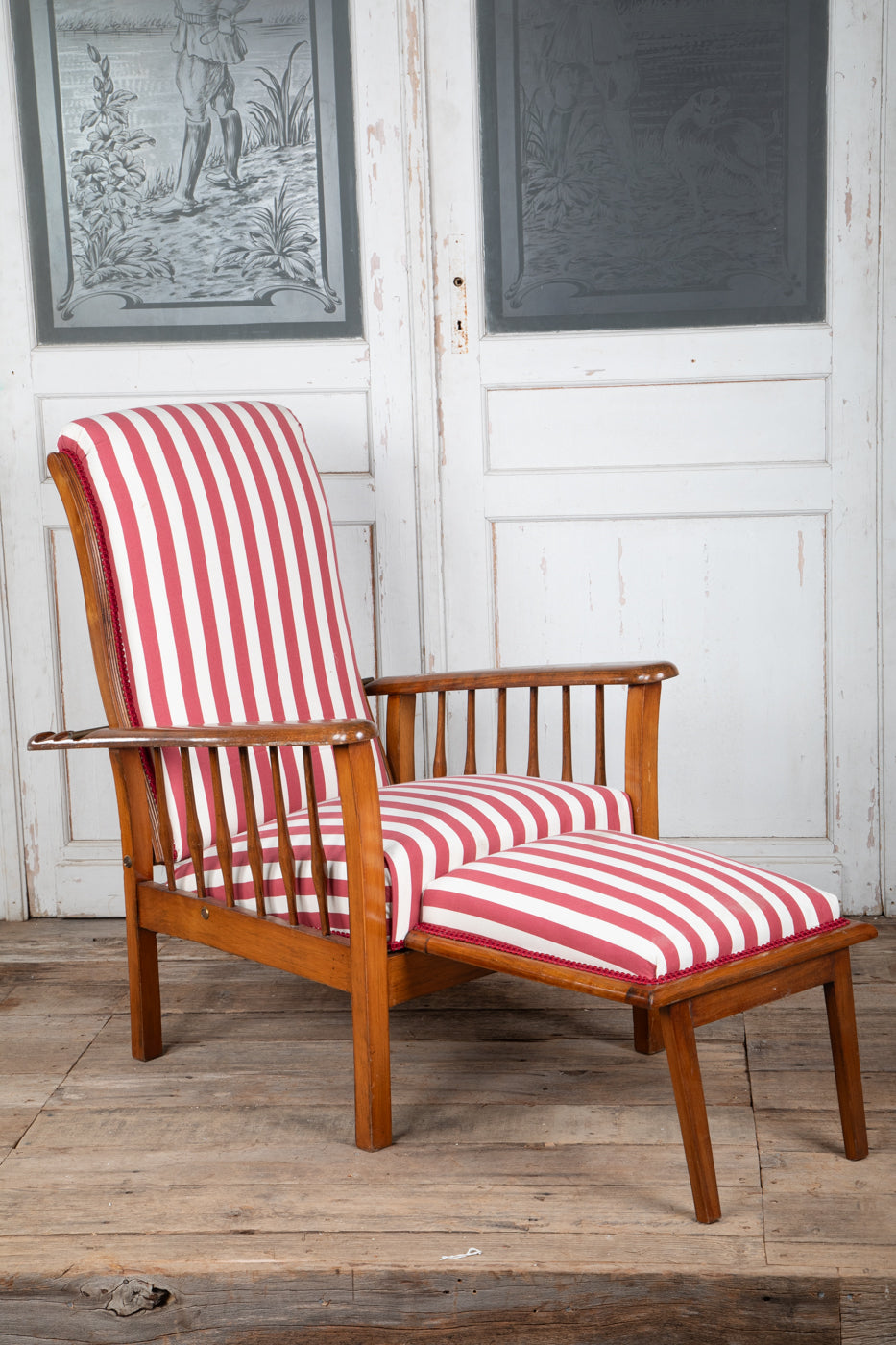 French Morris Reclining Chair with Cushions